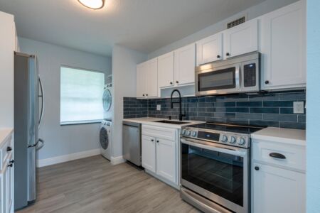 5207 N Flagler Dr West Palm Unit 3 Kitchen 2