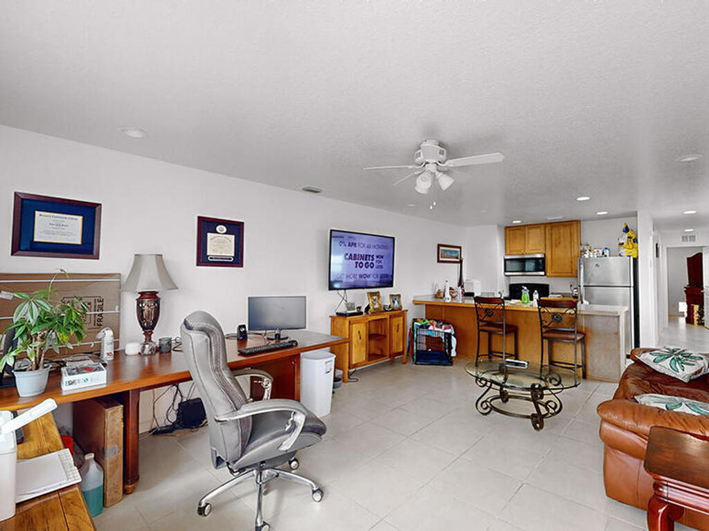 222 Rosa L. Jones, Cocoa, FL 32922