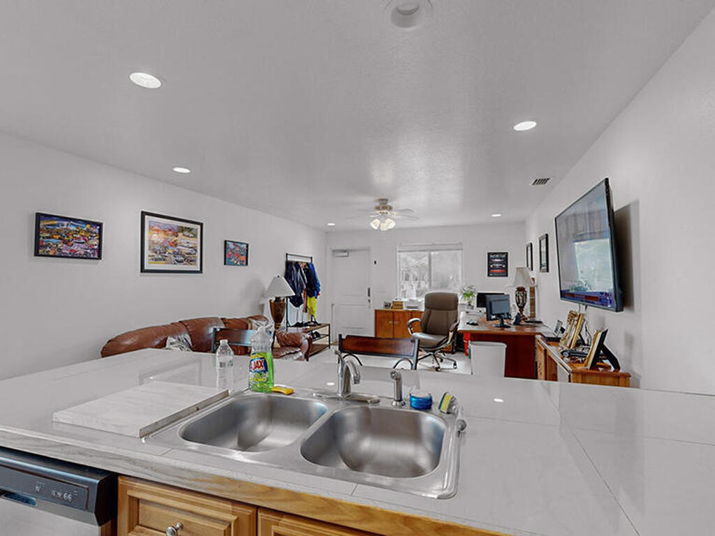 222 Rosa L. Jones, Cocoa, FL 32922