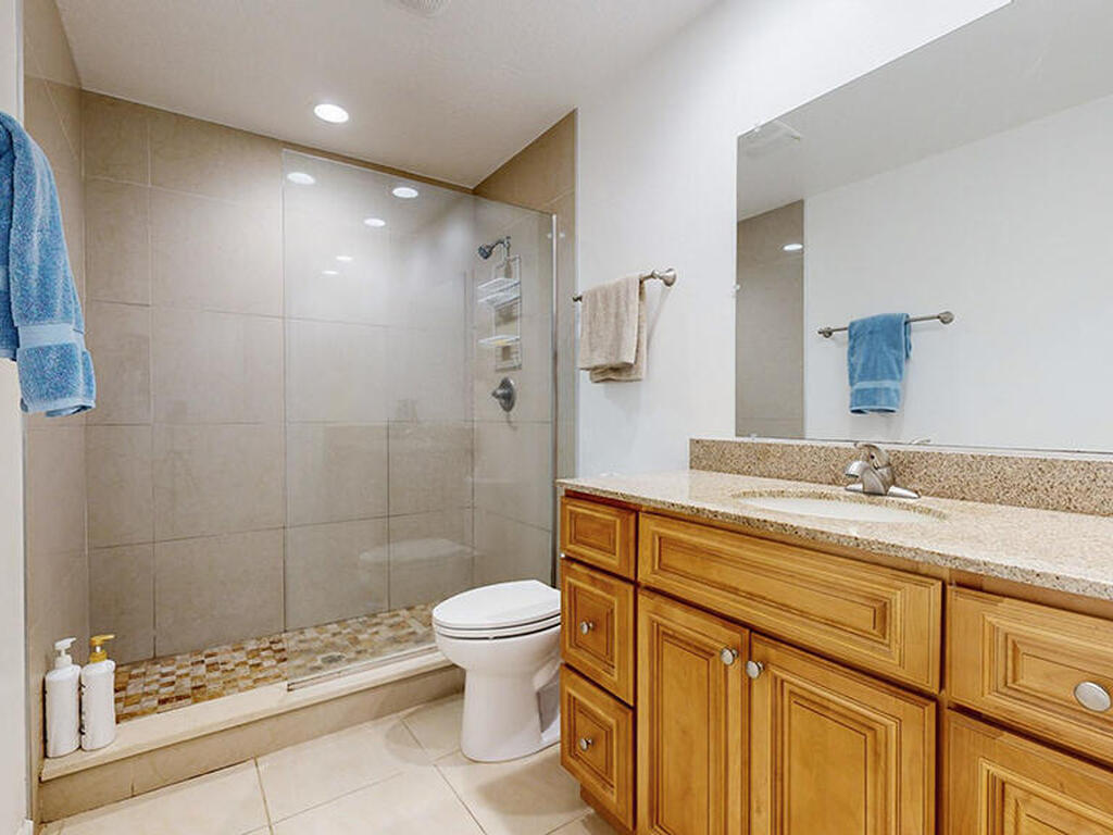222 Rosa L. Jones, Cocoa, FL 32922