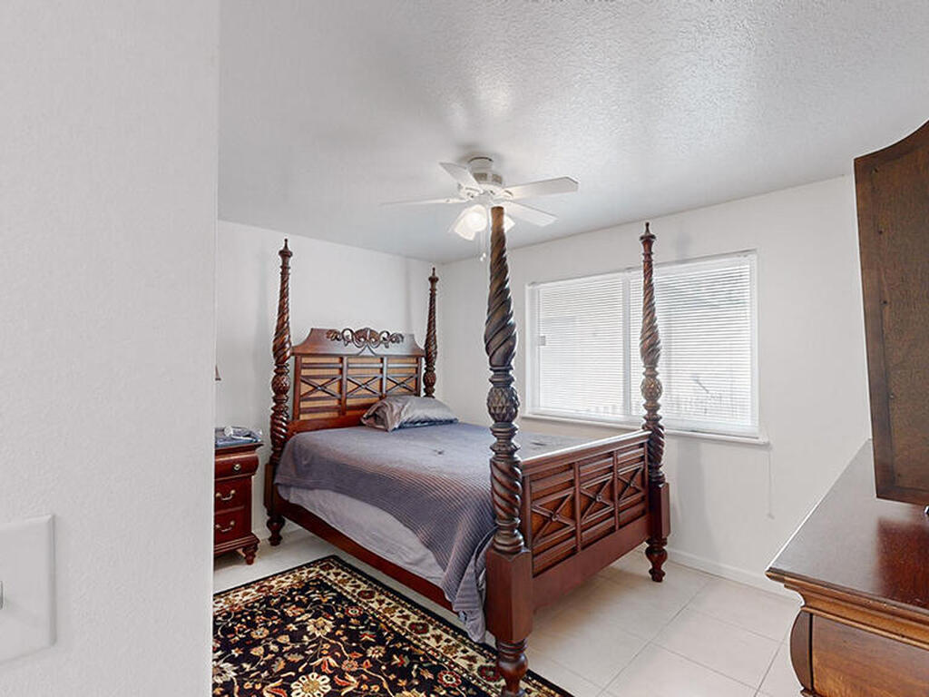 222 Rosa L. Jones, Cocoa, FL 32922