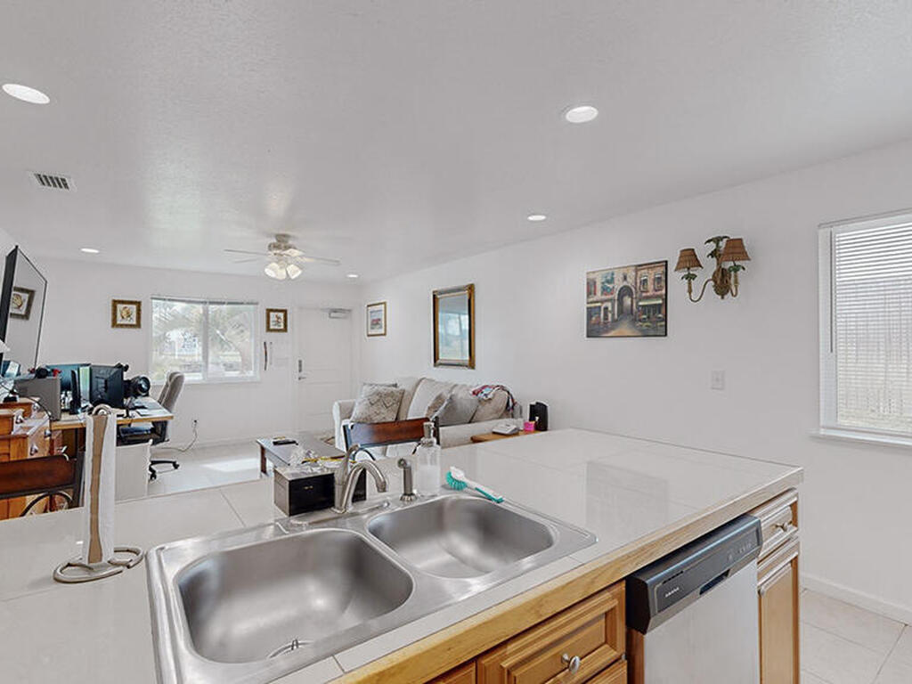222 Rosa L. Jones, Cocoa, FL 32922