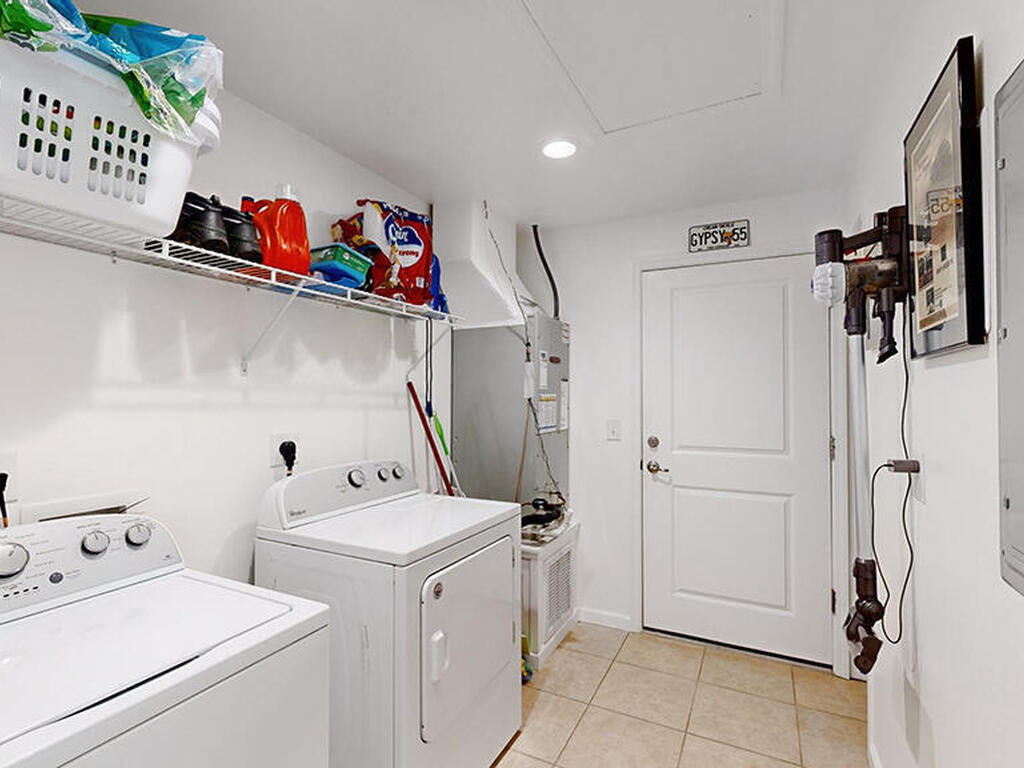 222 Rosa L. Jones, Cocoa, FL 32922