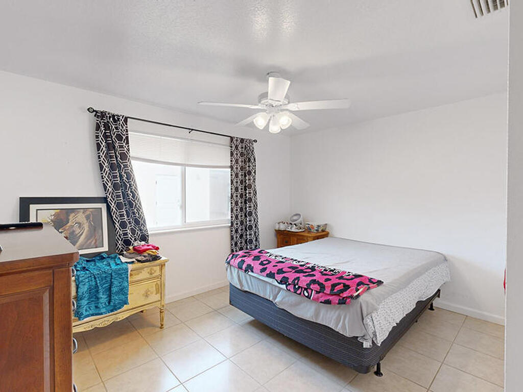 222 Rosa L. Jones, Cocoa, FL 32922