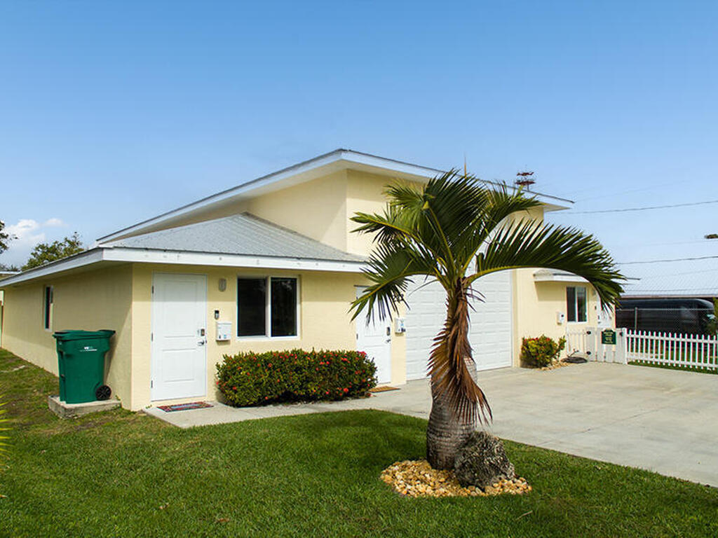 222 Rosa L. Jones, Cocoa, FL 32922