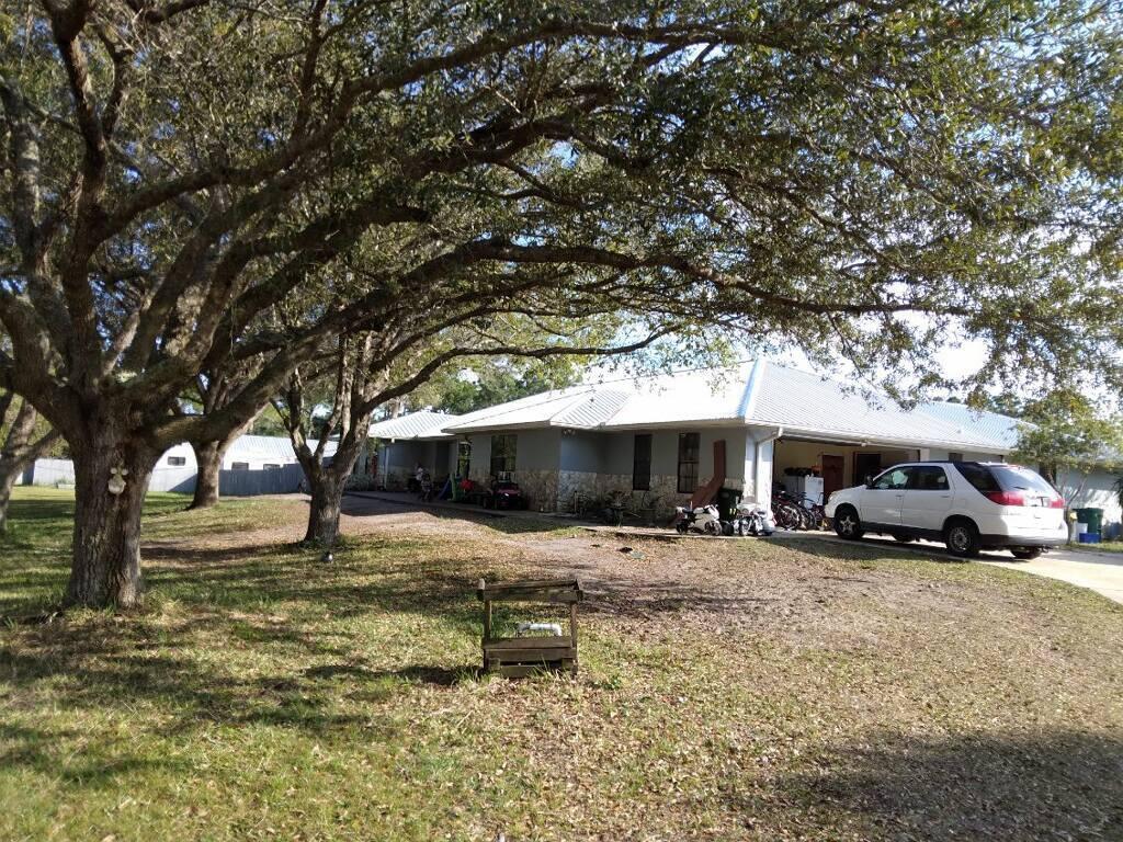4045 Pepper Tree Street, Grant, FL 32949