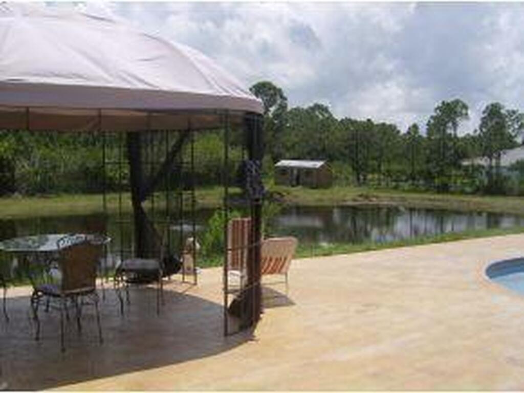 4045 Pepper Tree Street, Grant, FL 32949