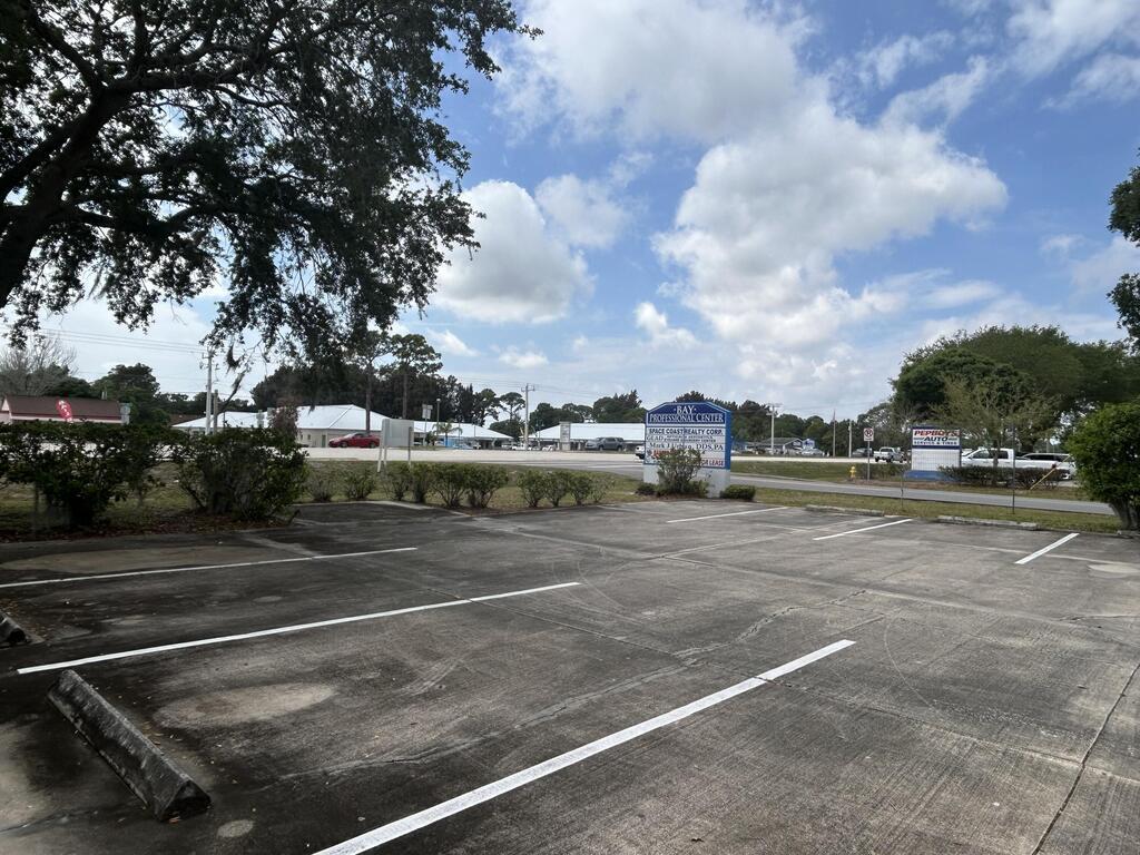 2061 NE Palm Bay Road, Palm Bay, FL 32905