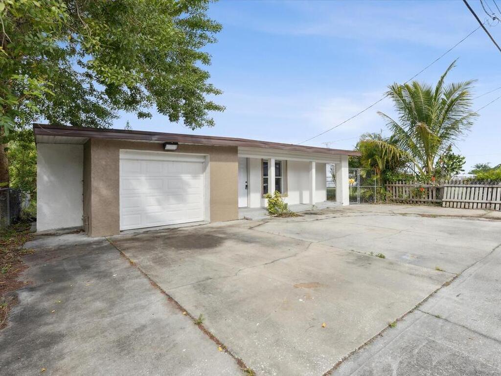 2262 Monroe Street, Palm Bay, FL 32905