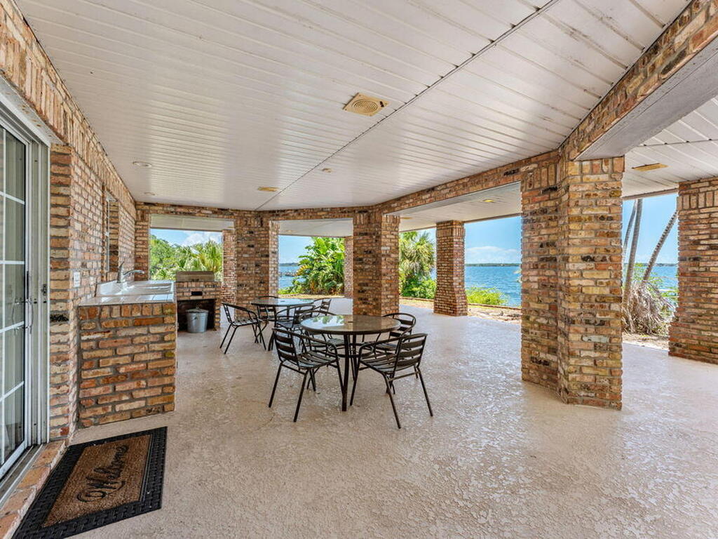 6285 N Highway 1, Melbourne, FL 32940