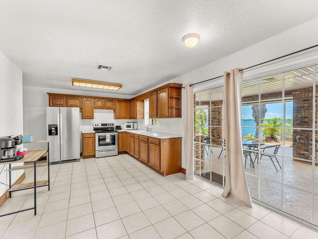 6285 N Highway 1, Melbourne, FL 32940