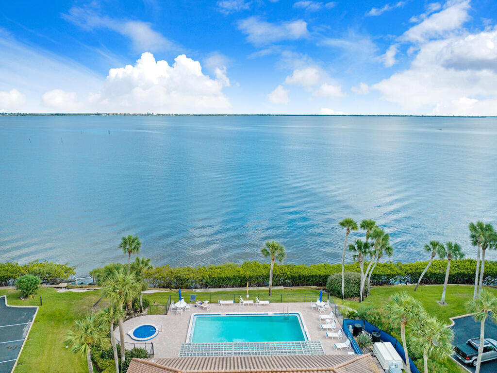 5011 NE Dixie Highway, Palm Bay, FL 32905