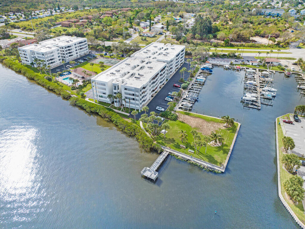 5011 NE Dixie Highway, Palm Bay, FL 32905