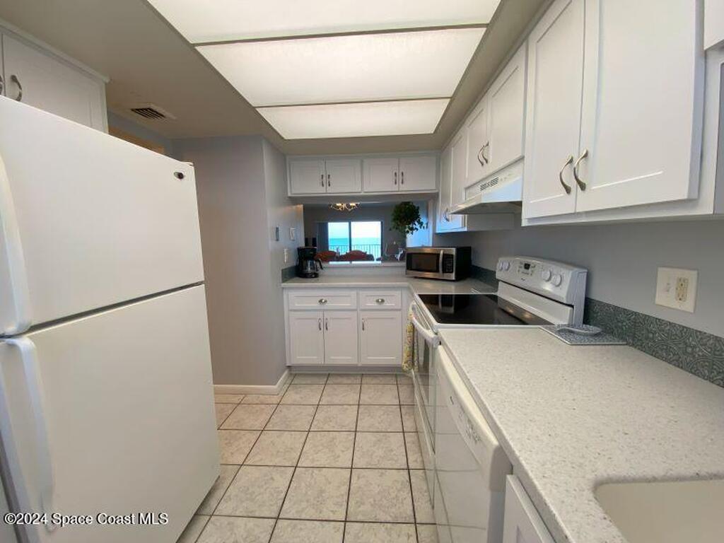 7520 Ridgewood Avenue, Cape Canaveral, FL 32920