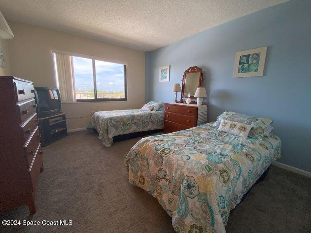 7520 Ridgewood Avenue, Cape Canaveral, FL 32920