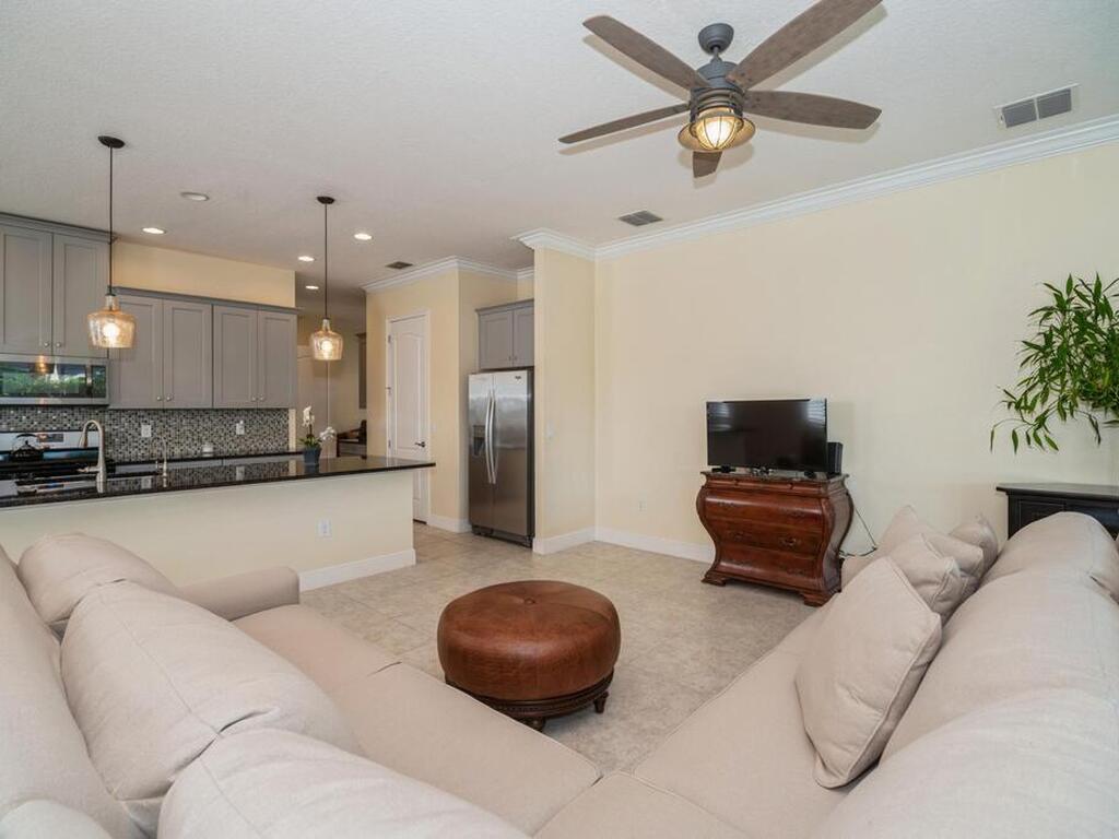 4909 W Fountainwood Drive, St. Cloud, FL 34772