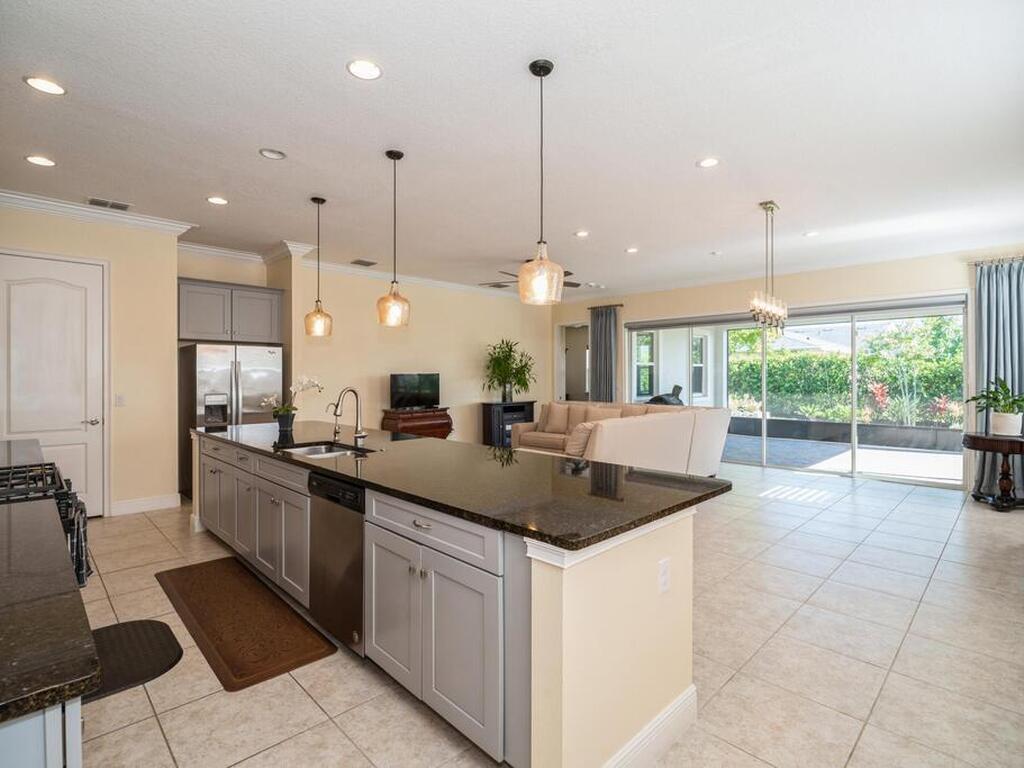 4909 W Fountainwood Drive, St. Cloud, FL 34772