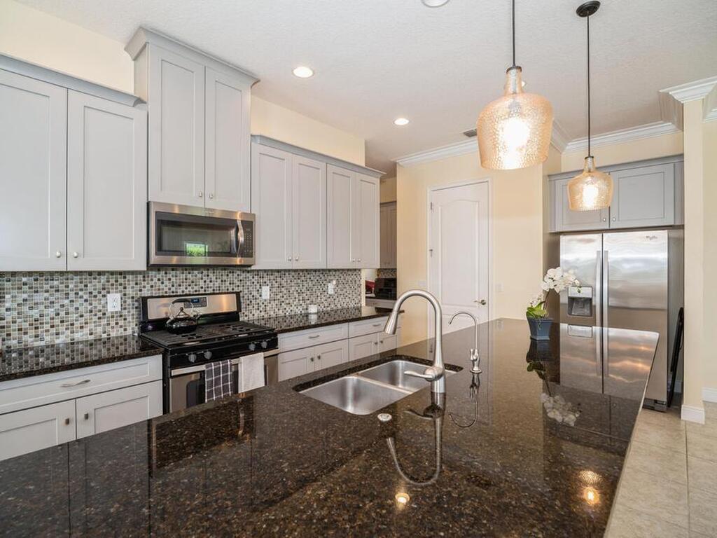 4909 W Fountainwood Drive, St. Cloud, FL 34772