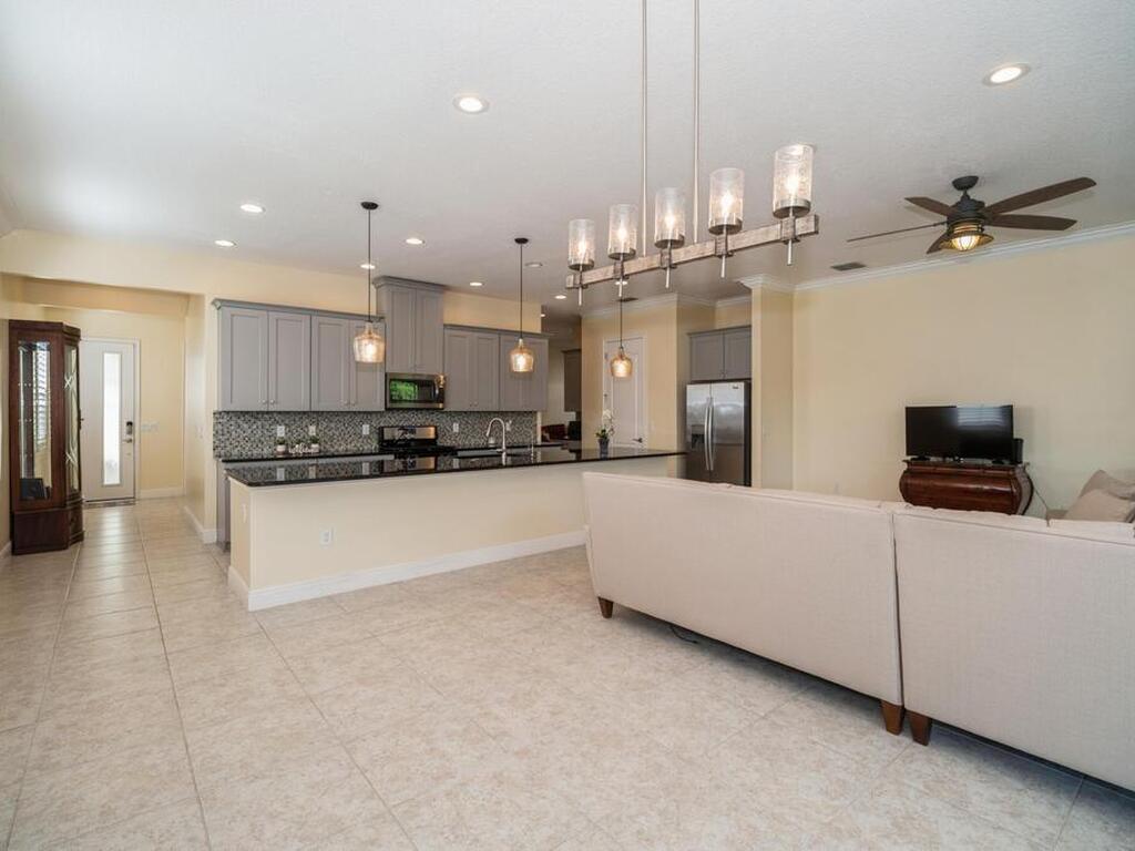 4909 W Fountainwood Drive, St. Cloud, FL 34772