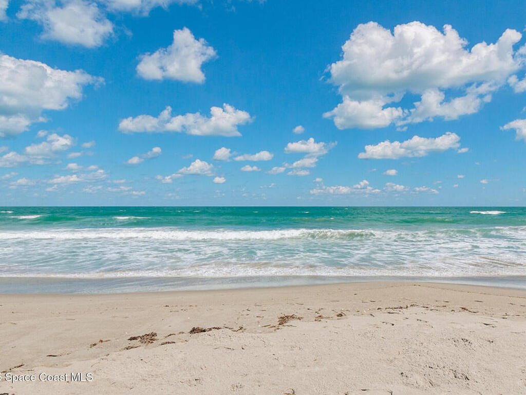 901 S Palm Avenue, Indialantic, FL 32903