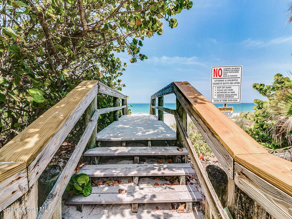 901 S Palm Avenue, Indialantic, FL 32903