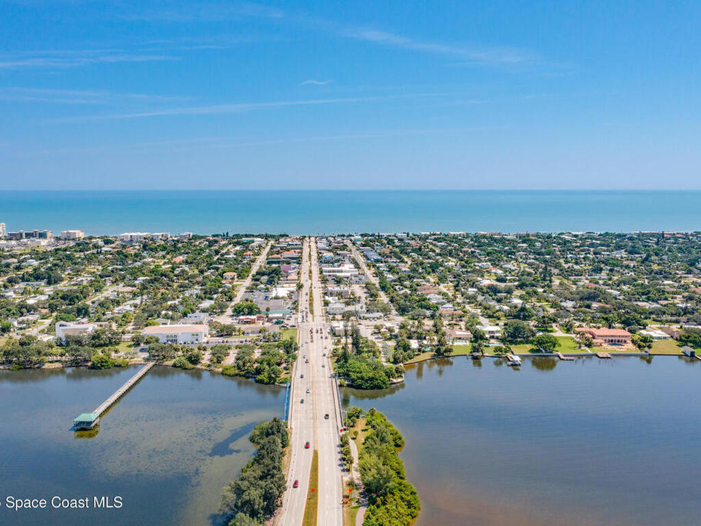 901 S Palm Avenue, Indialantic, FL 32903