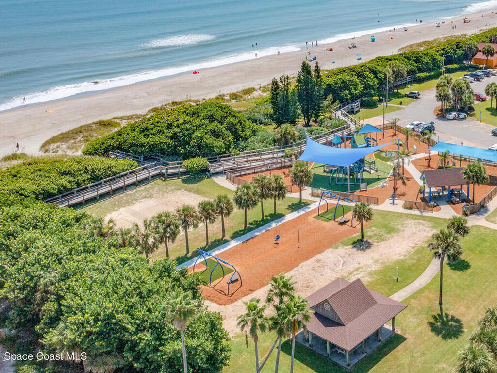 901 S Palm Avenue, Indialantic, FL 32903