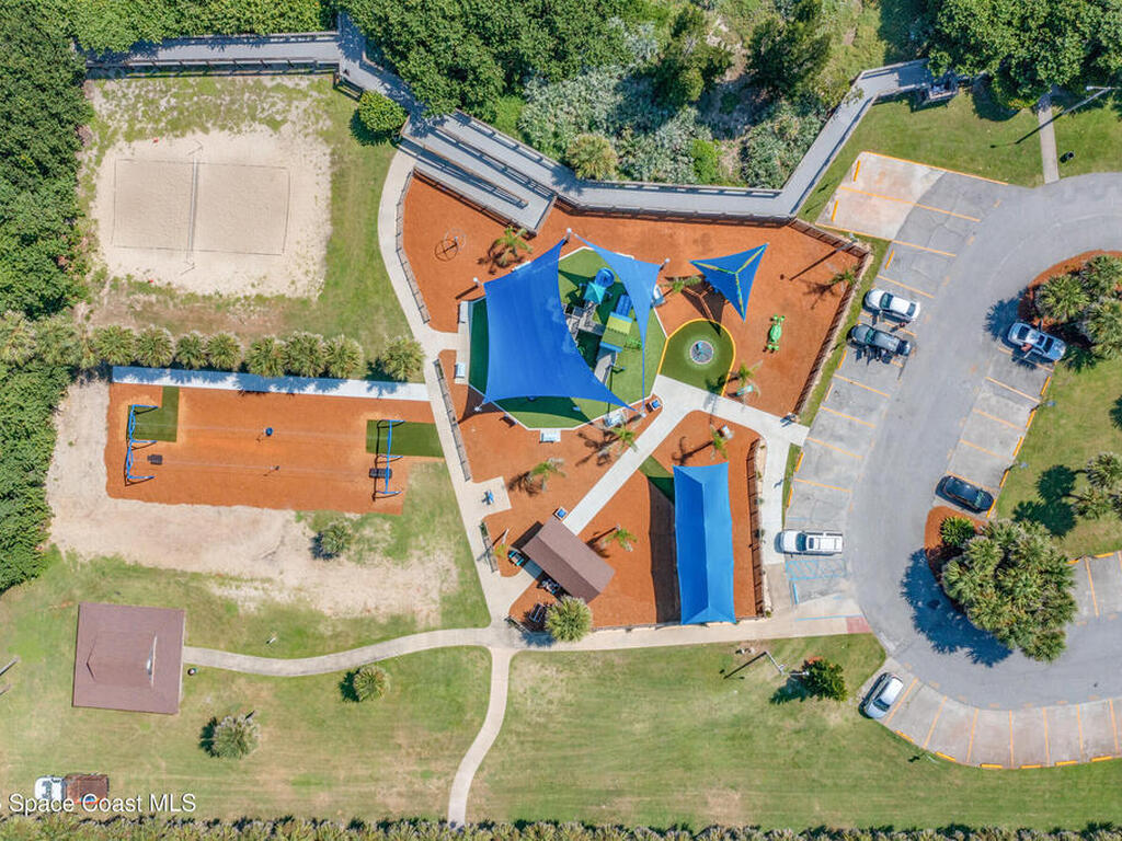 901 S Palm Avenue, Indialantic, FL 32903