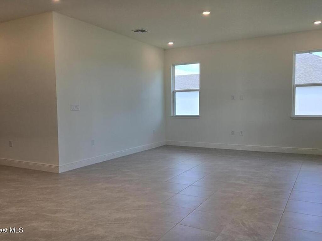4376 Kelsey Lane, Micco, FL 32976