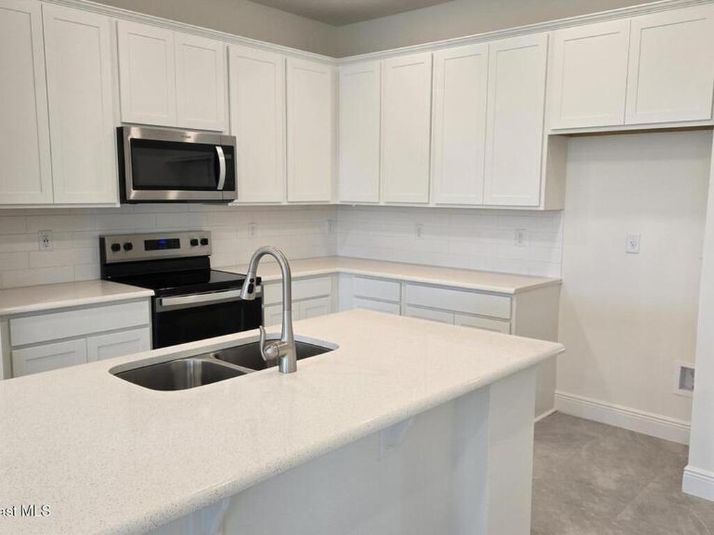 4376 Kelsey Lane, Micco, FL 32976