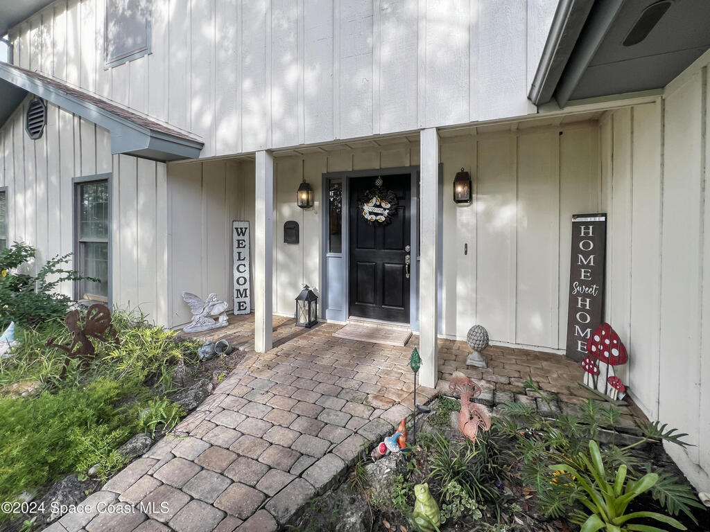6885 Orchid Tree Drive, Grant, FL 32949