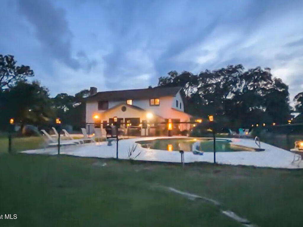 6885 Orchid Tree Drive, Grant, FL 32949