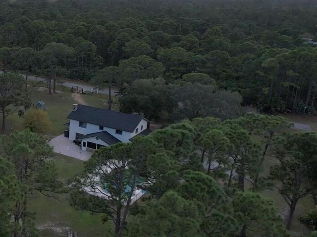 6885 Orchid Tree Drive, Grant, FL 32949