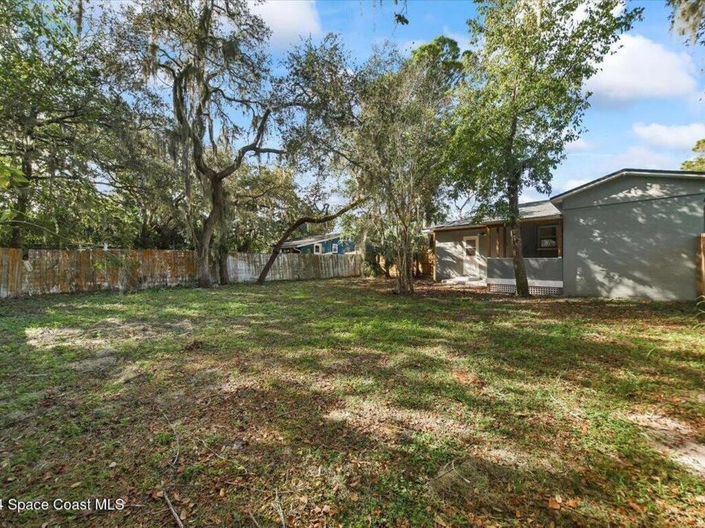 2651 Pineapple Avenue, Mims, FL 32754