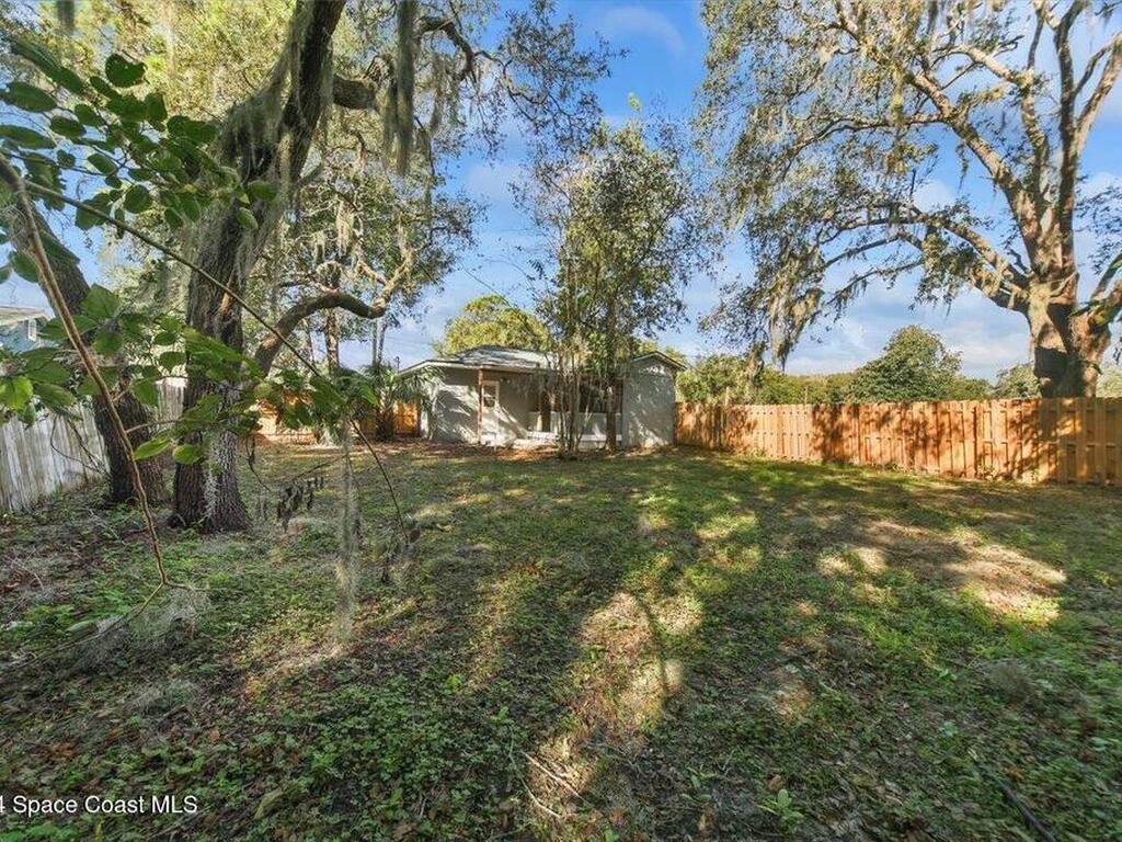 2651 Pineapple Avenue, Mims, FL 32754