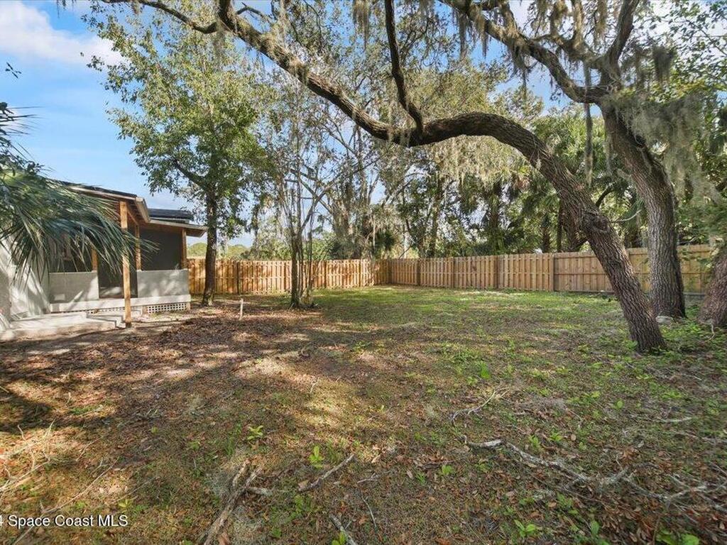 2651 Pineapple Avenue, Mims, FL 32754