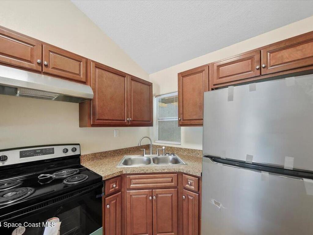 2651 Pineapple Avenue, Mims, FL 32754