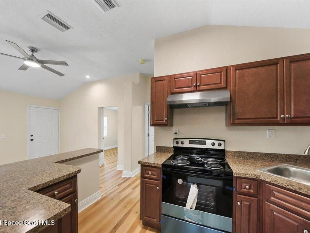 2651 Pineapple Avenue, Mims, FL 32754