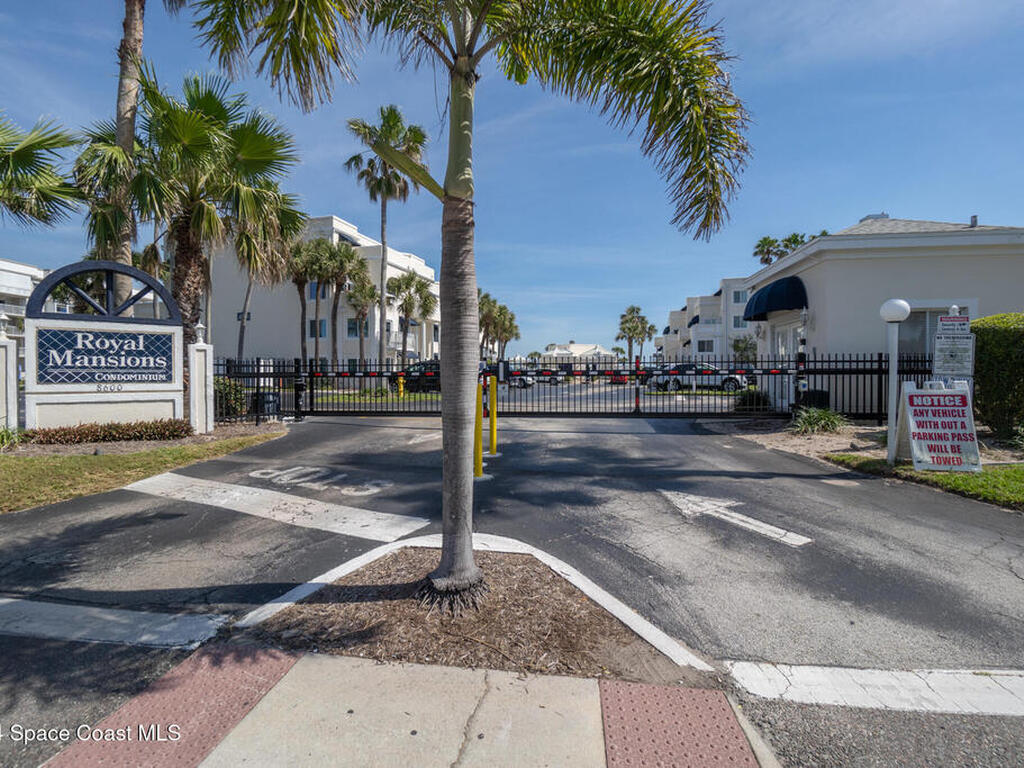8600 Ridgewood Avenue, Cape Canaveral, FL 32920