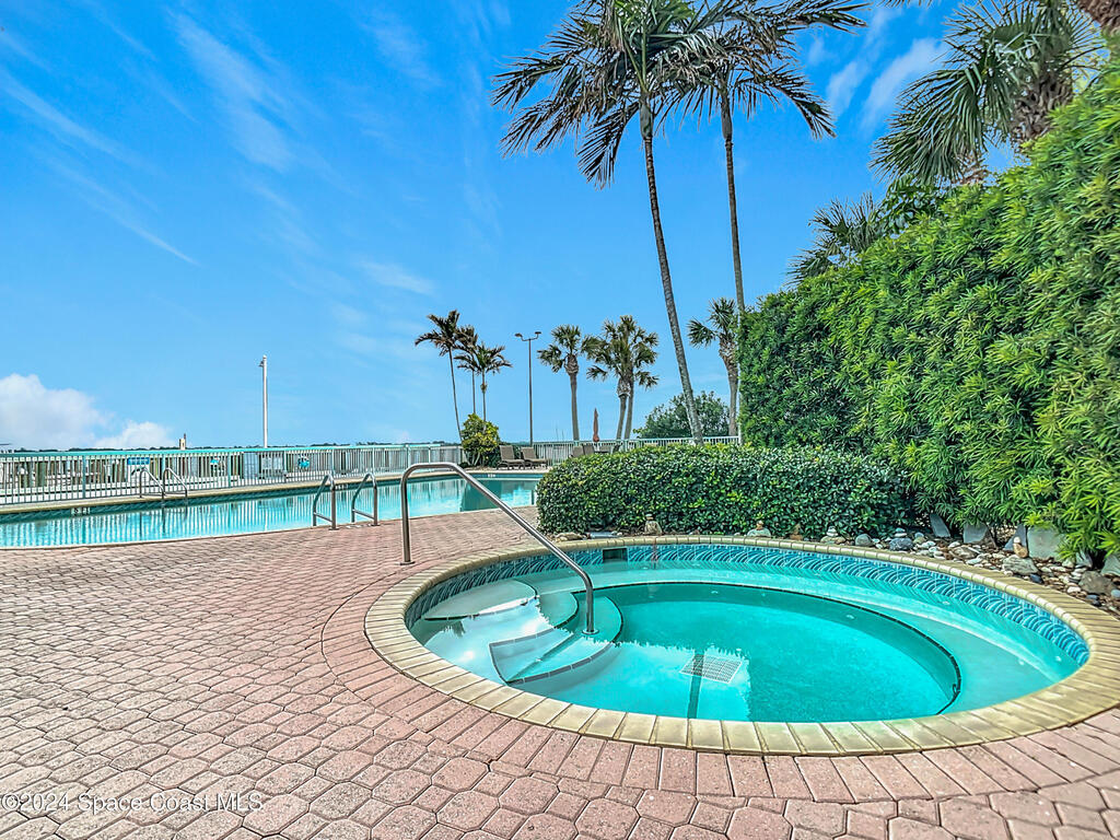 102 Riverside Drive, Cocoa, FL 32922