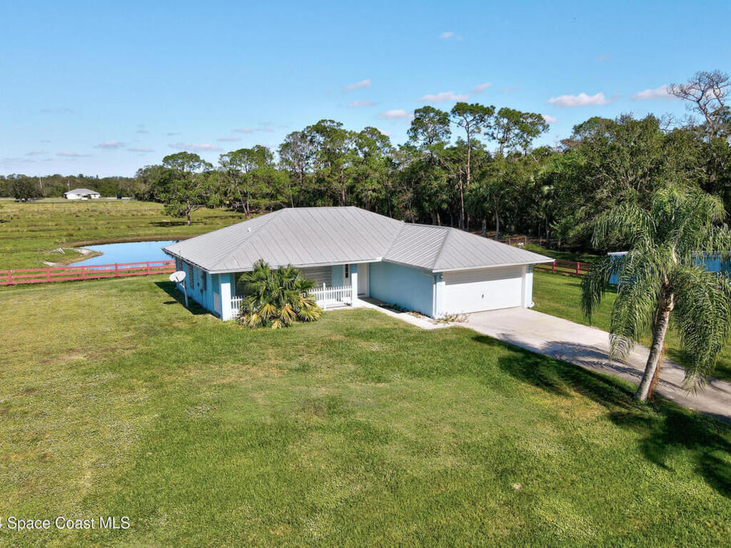 13720 101st Street, Fellsmere, FL 32948