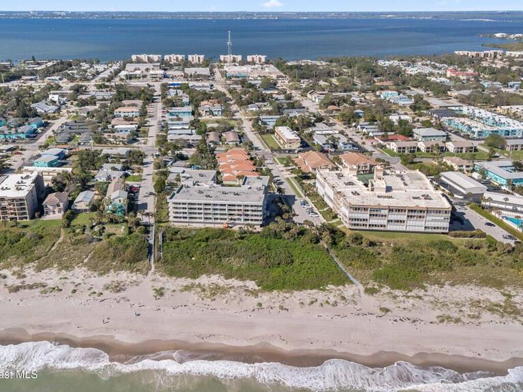 425 Pierce Avenue, Cape Canaveral, FL 32920