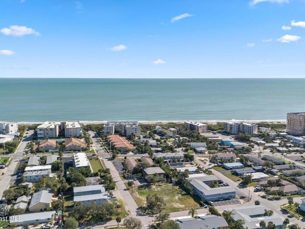 425 Pierce Avenue, Cape Canaveral, FL 32920