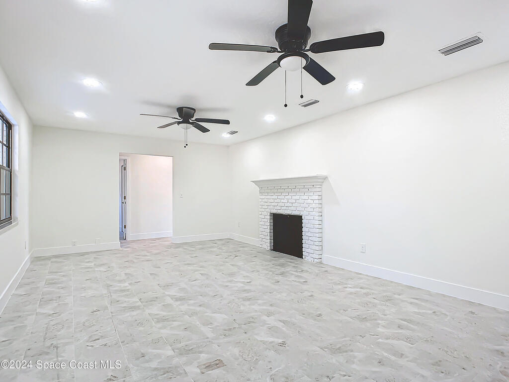 2239 River Ridge Road, DeLand, FL 32720