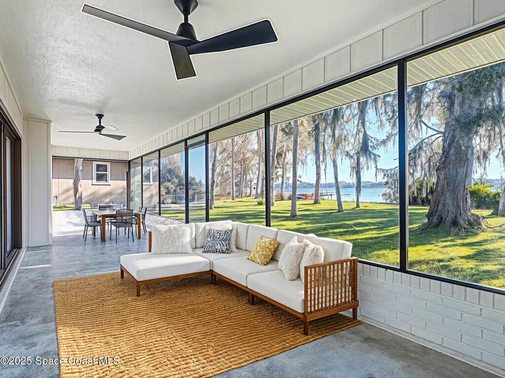 2239 River Ridge Road, DeLand, FL 32720