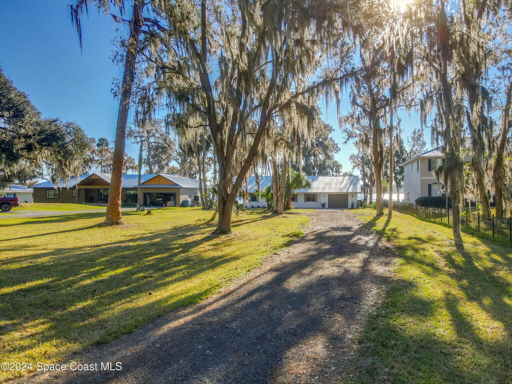 2239 River Ridge Road, DeLand, FL 32720