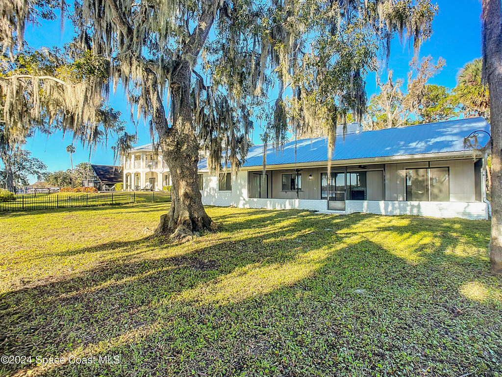 2239 River Ridge Road, DeLand, FL 32720