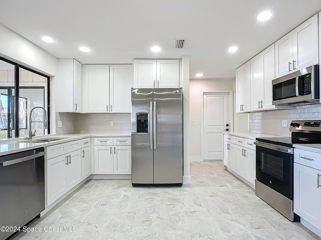 2239 River Ridge Road, DeLand, FL 32720