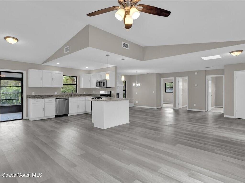 2533 Edgewater Avenue, New Smyrna Beach, FL 32168