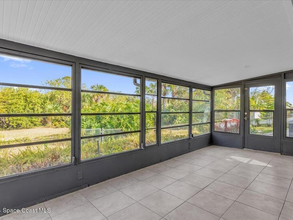 2533 Edgewater Avenue, New Smyrna Beach, FL 32168